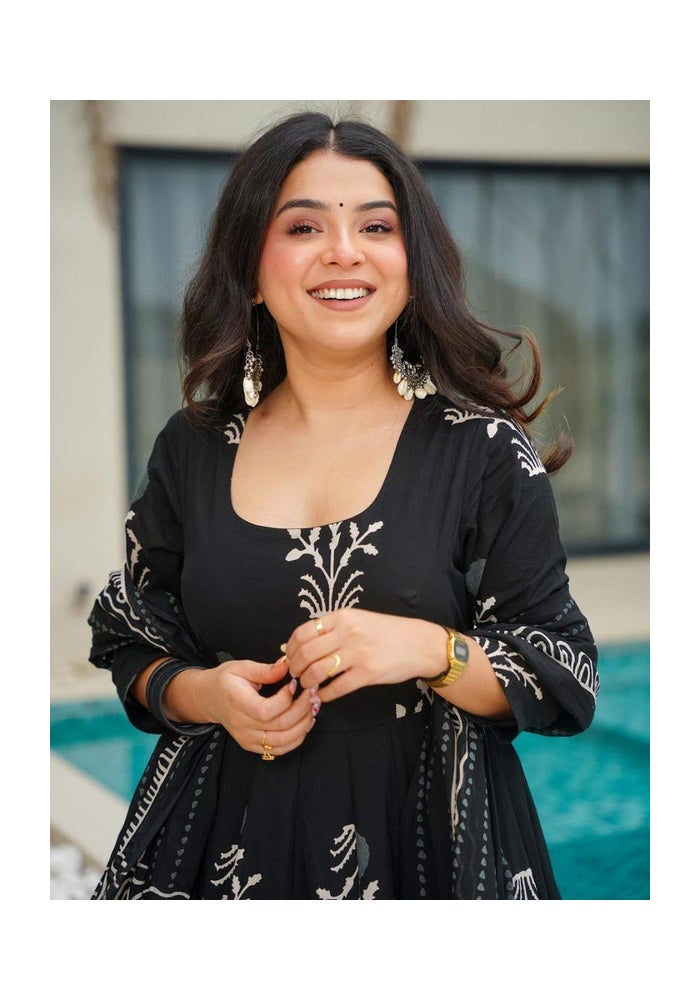 Malishka Export Black Rayon Anarkali Kurta Pant With Dupatta for Women - Image 4